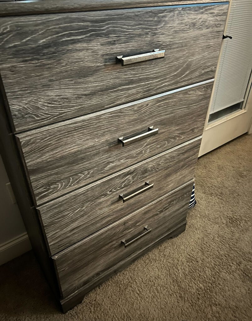 Dresser/Nightstand Set