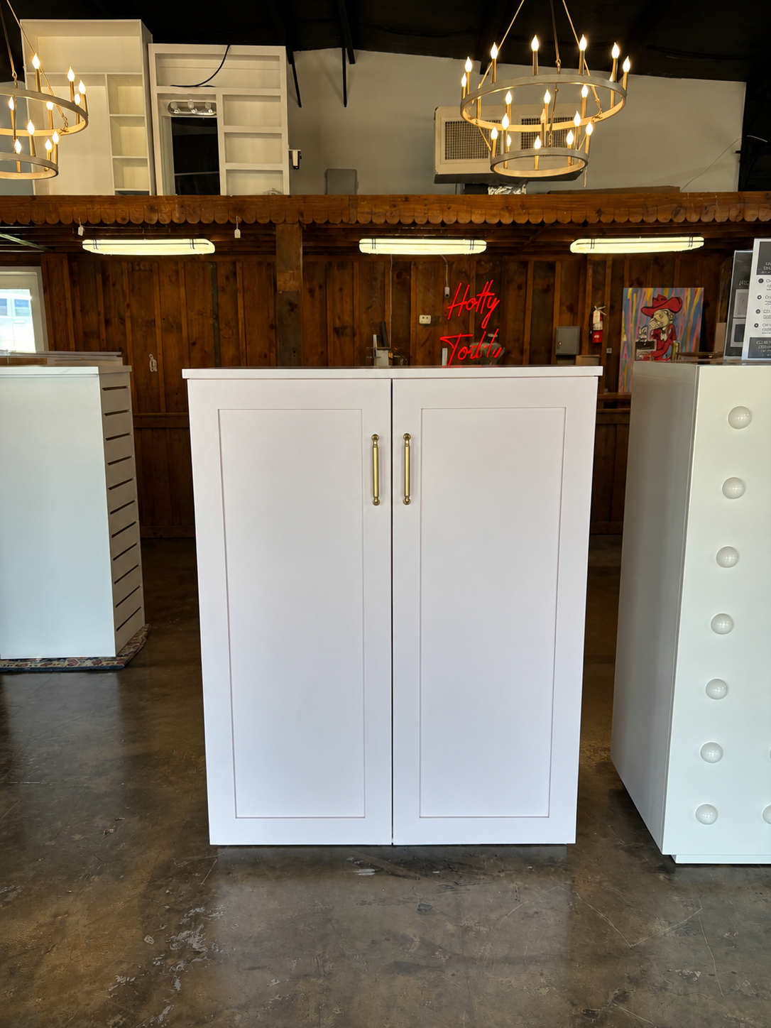 Cedar Bucket NEW Middle Cabinet