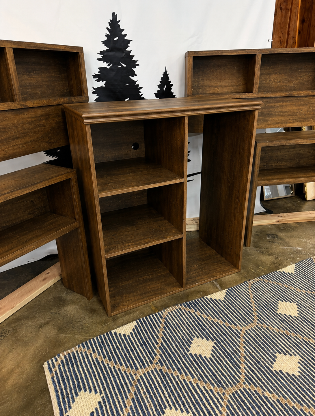 New Cedar Bucket Middle Cabinet without Doors