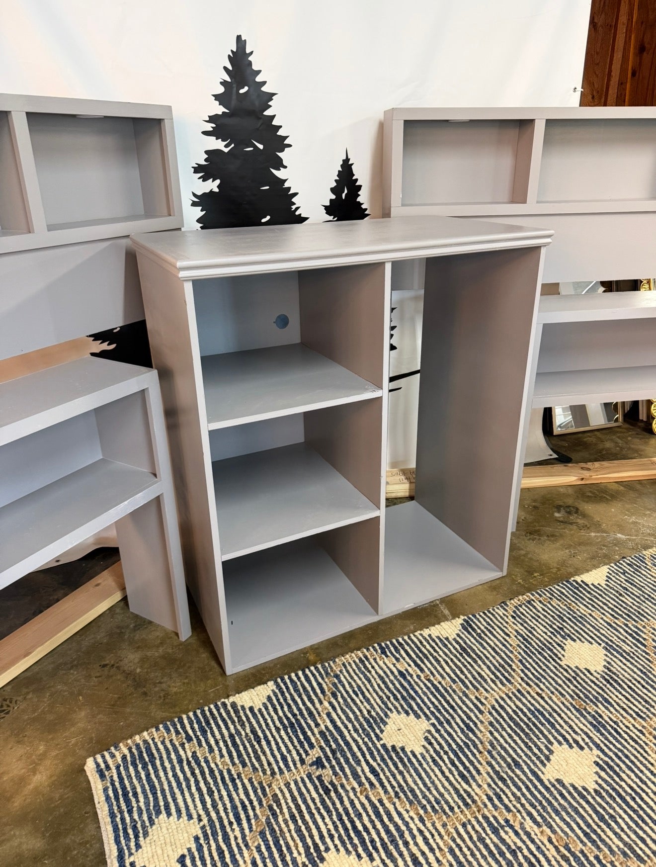 New Cedar Bucket Middle Cabinet without Doors